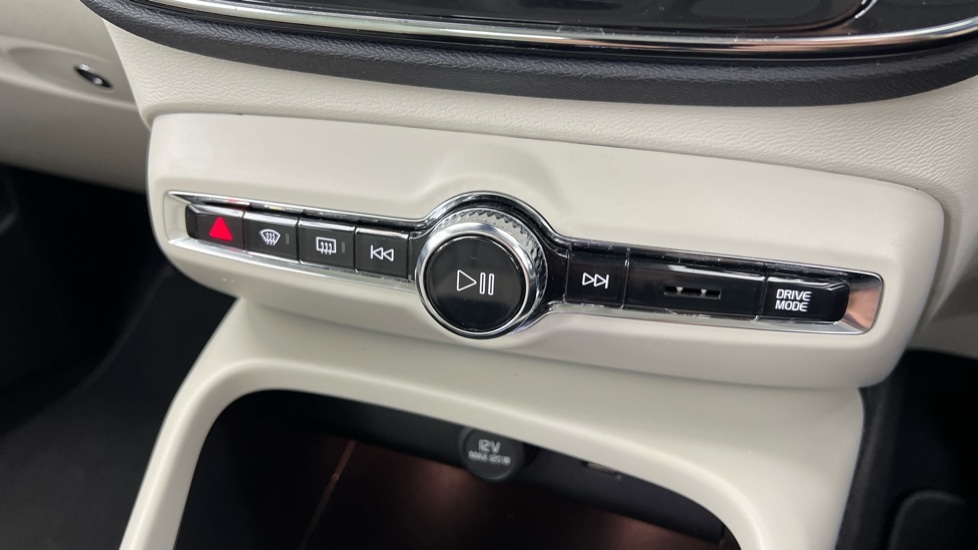 Used Volvo XC40 2020 for sale - 76104165: Photo 43