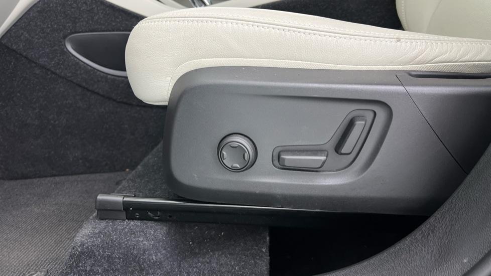 Used Volvo XC40 2020 for sale - 76104165: Photo 57