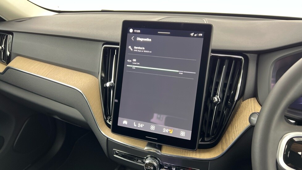 Used Volvo XC60 2026 for sale - 77717942: Photo 14