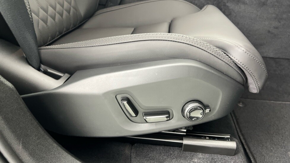 Used Volvo XC60 2026 for sale - 77717942: Photo 30