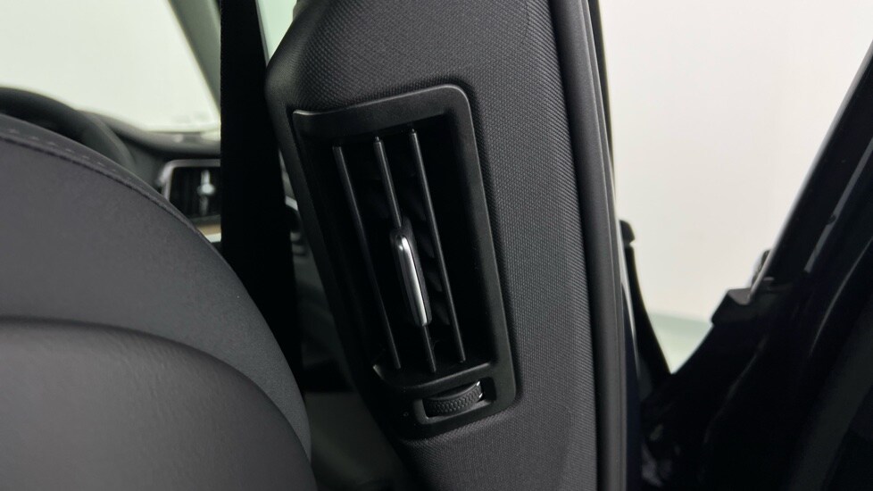 Used Volvo XC60 2026 for sale - 77717942: Photo 38