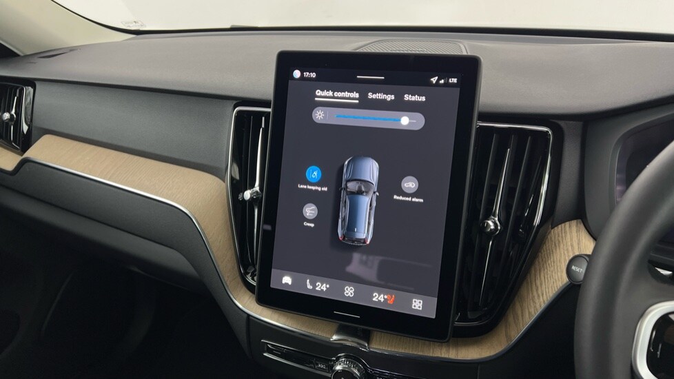 Used Volvo XC60 2026 for sale - 77717942: Photo 41