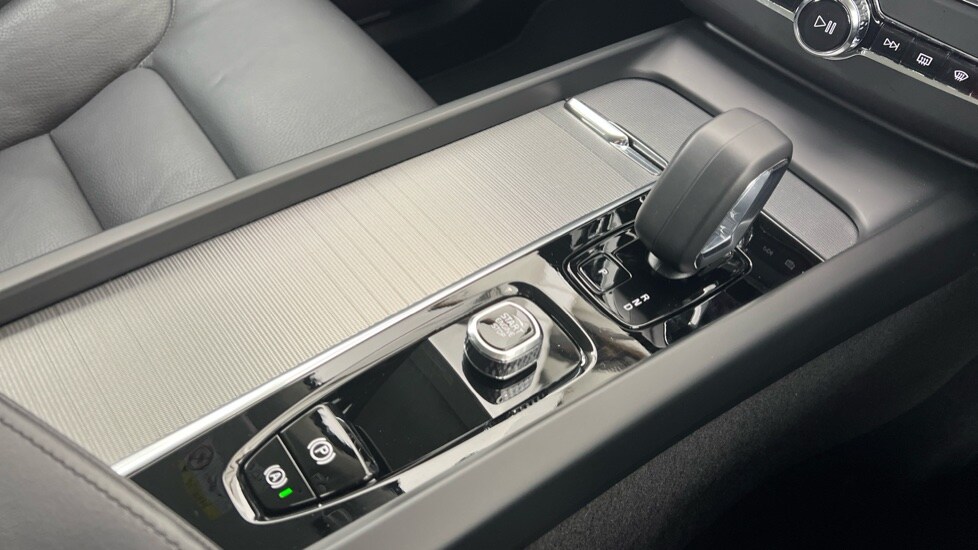 Used Volvo XC60 2024 for sale - 77826478: Photo 25