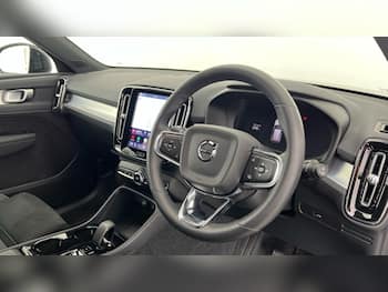Used Volvo XC40 2026 for sale - 79712832: Photo