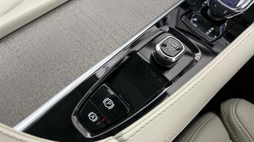 Used Volvo XC90 2024 for sale - 77018381: Photo 27