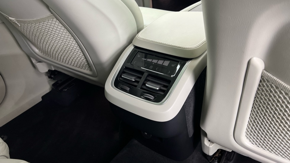 Used Volvo XC90 2024 for sale - 77018381: Photo 39