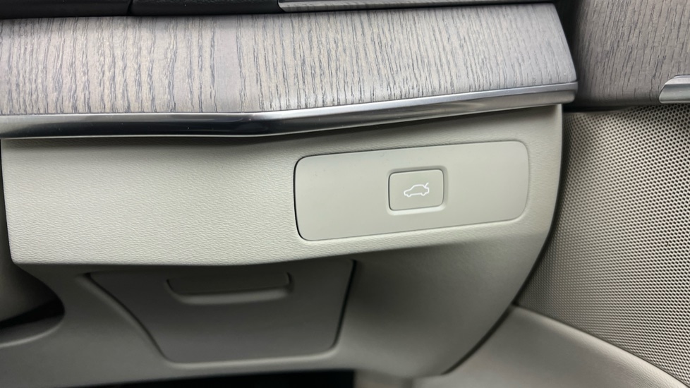 Used Volvo XC90 2024 for sale - 77018381: Photo 45