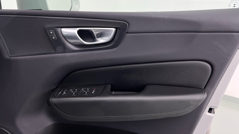 Used Volvo XC60 2023 for sale - 76191173: Photo 28
