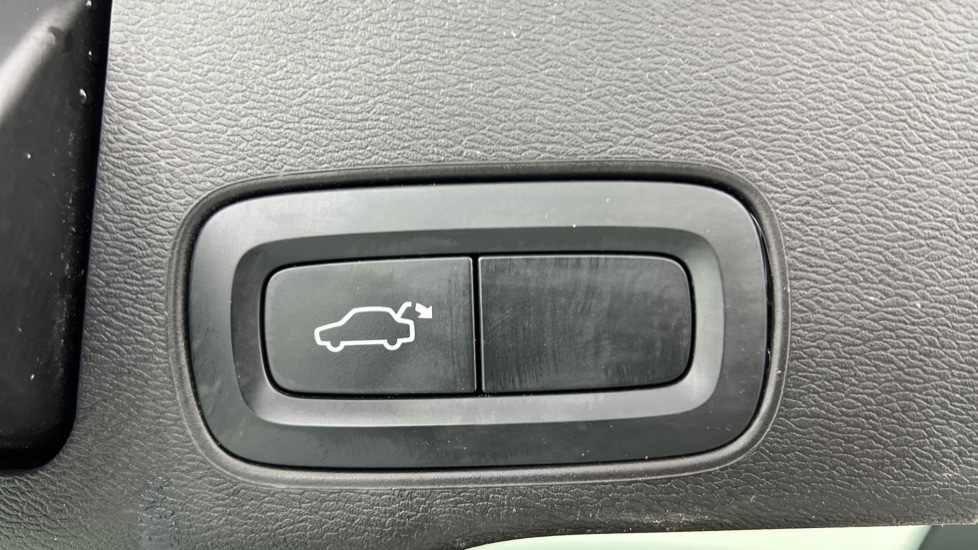 Used Volvo XC60 2023 for sale - 76191173: Photo 52