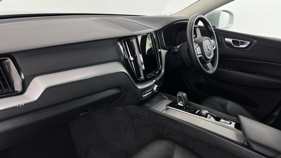 Used Volvo XC60 2023 for sale - 76191173: Photo 56