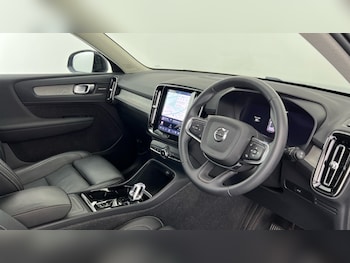 Used Volvo XC40 2023 for sale - 79401641: Photo