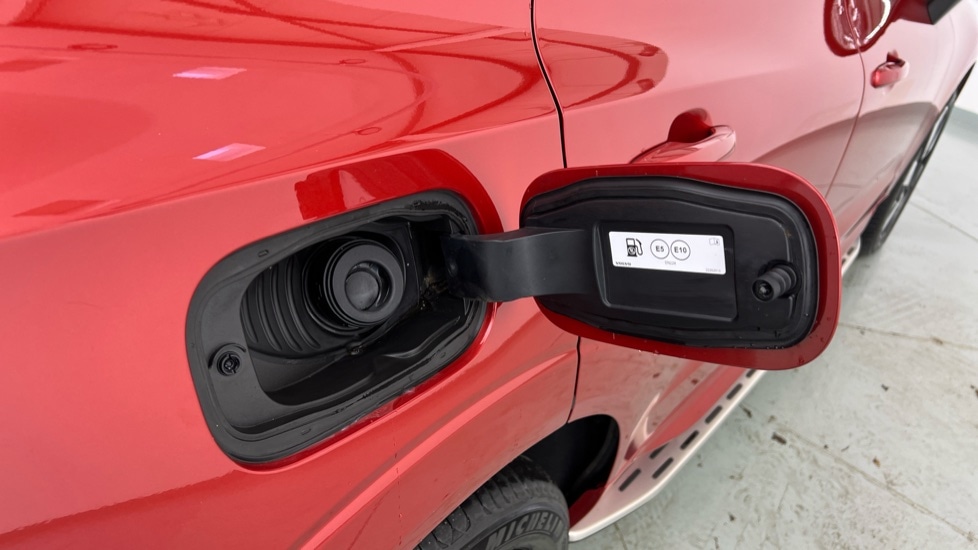 Used Volvo XC60 2023 for sale - 76826775: Photo 16