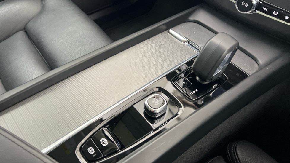 Used Volvo XC60 2023 for sale - 76826775: Photo 25