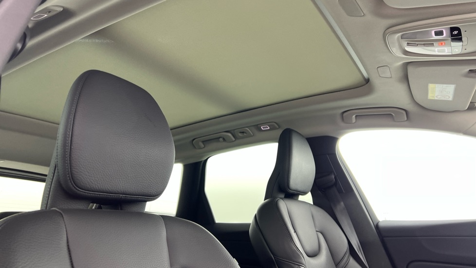 Used Volvo XC60 2023 for sale - 76826775: Photo 31