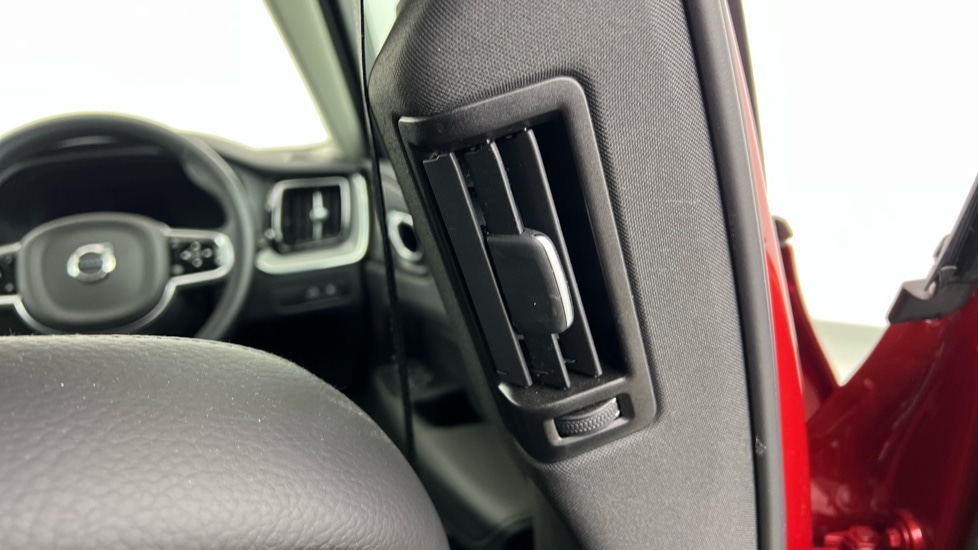 Used Volvo XC60 2023 for sale - 76826775: Photo 39