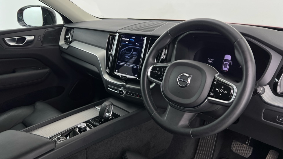 Used Volvo XC60 2023 for sale - 76826775: Photo 4