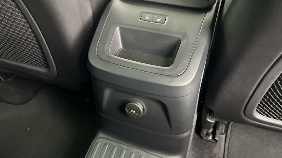 Used Volvo XC60 2023 for sale - 76826775: Photo 41