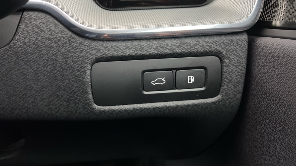 Used Volvo XC60 2023 for sale - 76826775: Photo 53