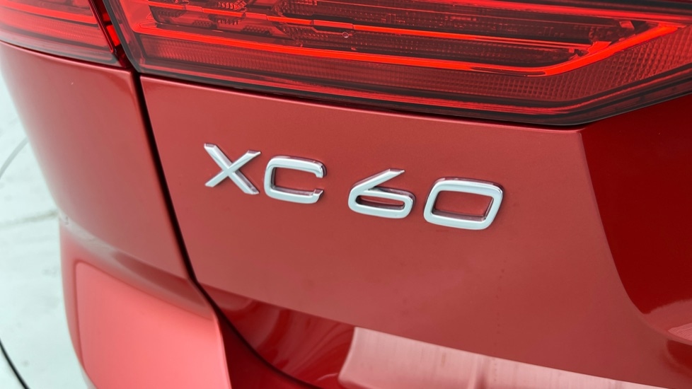 Used Volvo XC60 2023 for sale - 76826775: Photo 55