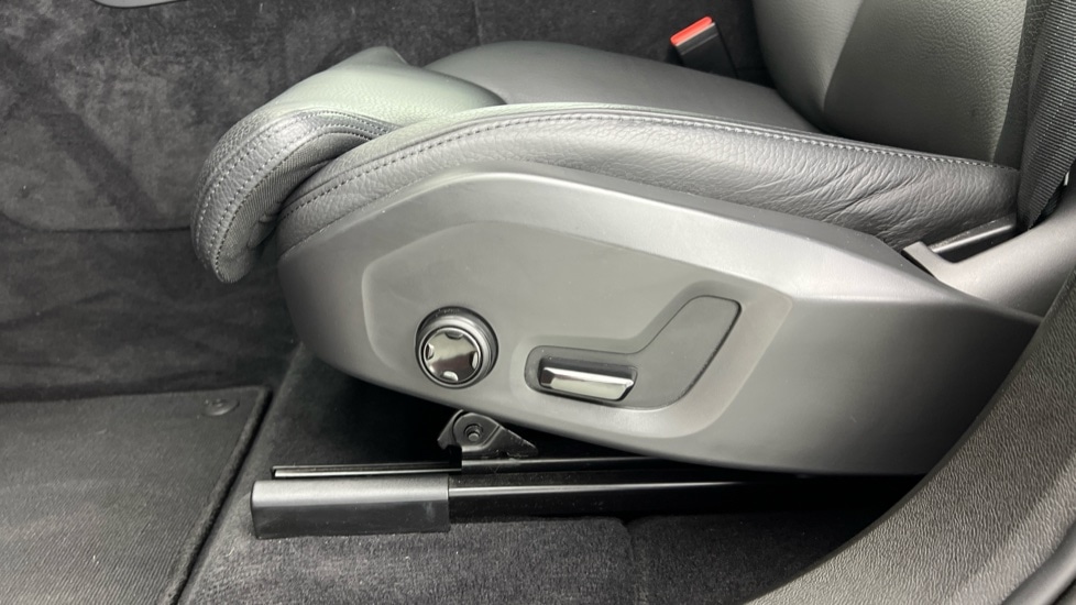 Used Volvo XC60 2023 for sale - 76826775: Photo 62