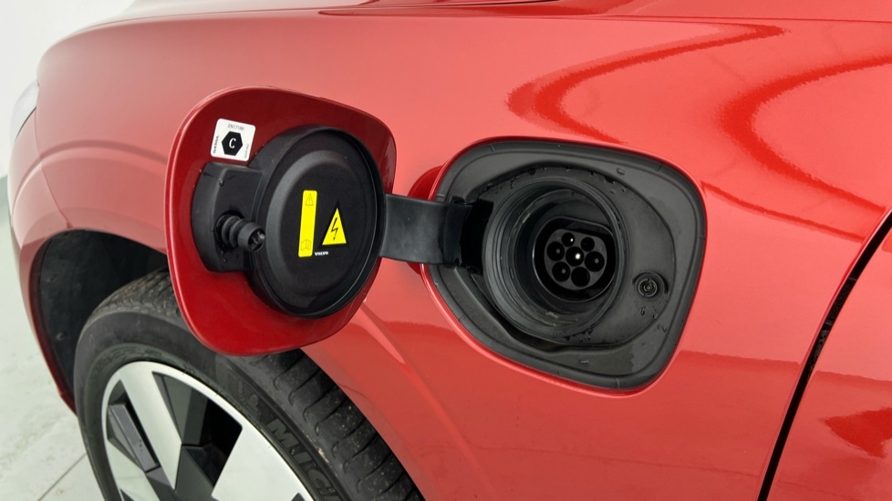 Used Volvo XC60 2023 for sale - 76826775: Photo 63