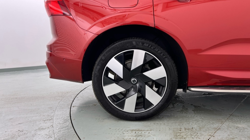 Used Volvo XC60 2023 for sale - 76826775: Photo 9