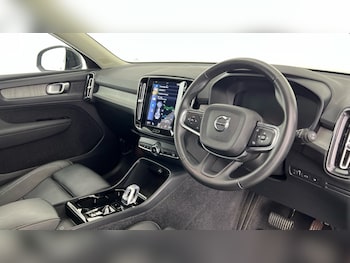 Used Volvo XC40 2021 for sale - 76168820: Photo