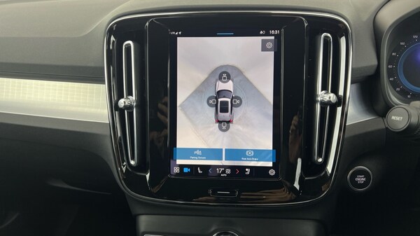 Used Volvo XC40 2025 for sale - 75467815: Photo 28