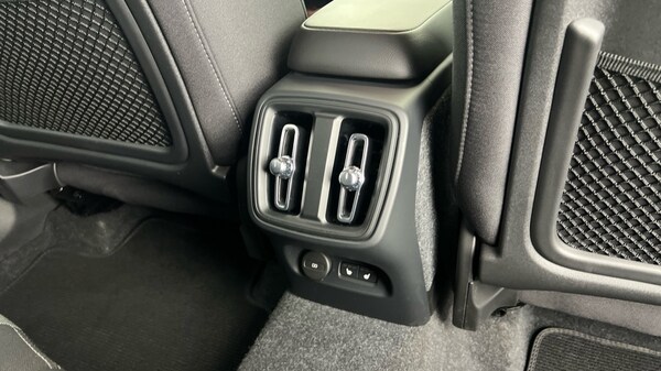 Used Volvo XC40 2025 for sale - 75467815: Photo 33