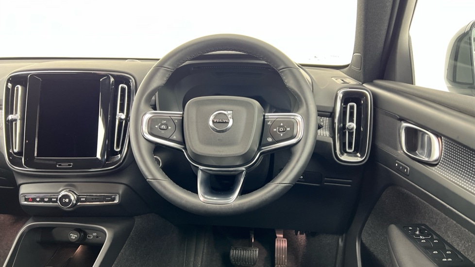 Used Volvo XC40 2025 for sale - 76971281: Photo 10