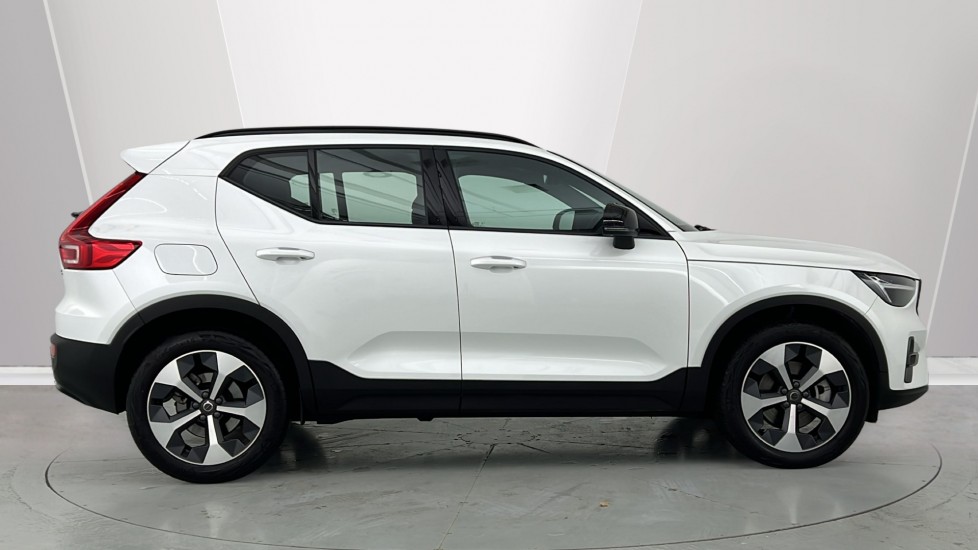 Used Volvo XC40 2025 for sale - 76971281: Photo 3