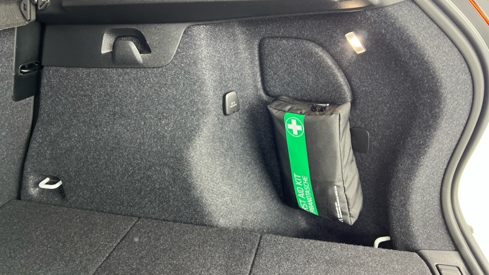 Used Volvo XC40 2025 for sale - 76971281: Photo 55