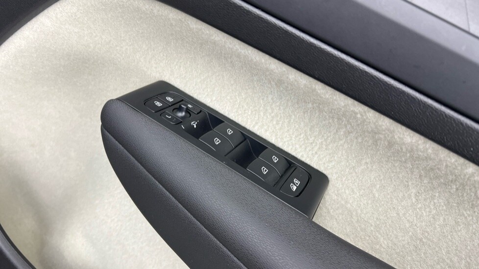 Used Volvo XC40 2022 for sale - 77060619: Photo 24