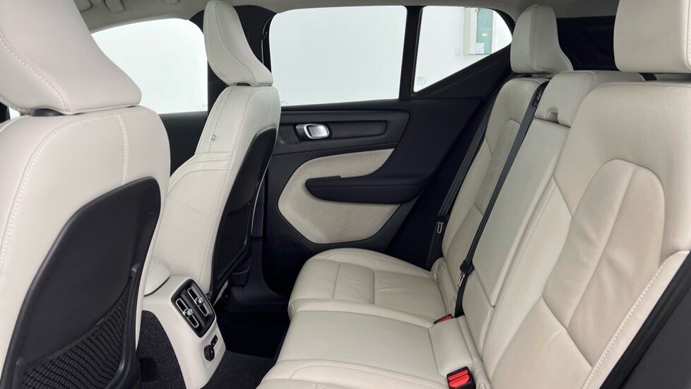 Used Volvo XC40 2022 for sale - 77060619: Photo 33