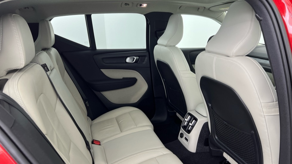 Used Volvo XC40 2022 for sale - 77060619: Photo 6