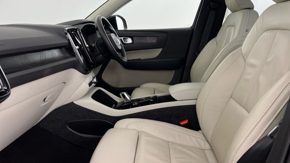 Used Volvo XC40 2022 for sale - 77060619: Photo 60