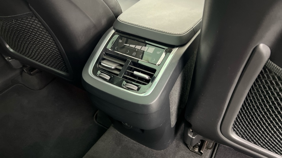 Used Volvo XC90 2023 for sale - 77326311: Photo 41