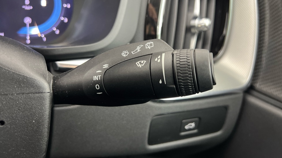 Used Volvo XC60 2024 for sale - 76130498: Photo 23