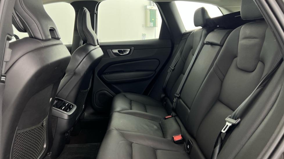Used Volvo XC60 2024 for sale - 76130498: Photo 33