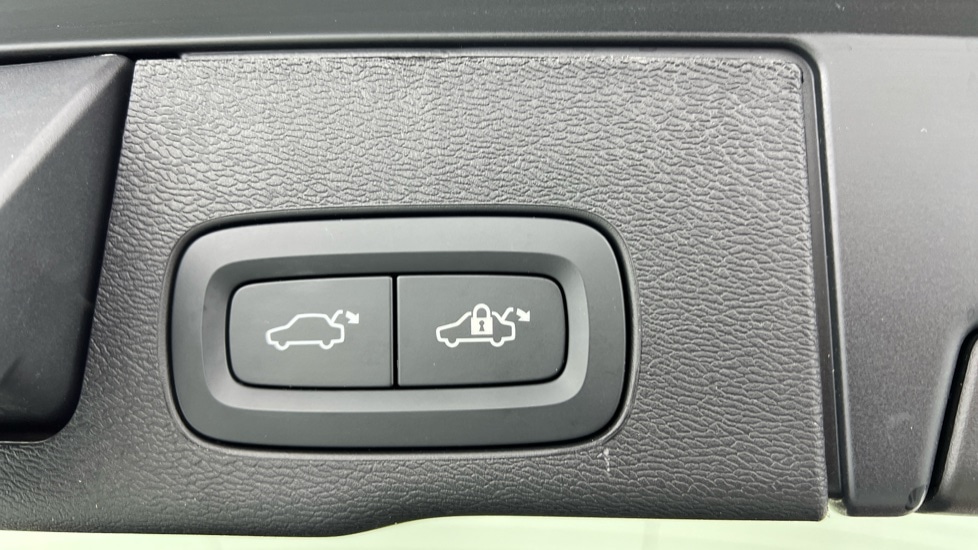 Used Volvo XC60 2024 for sale - 76130498: Photo 35