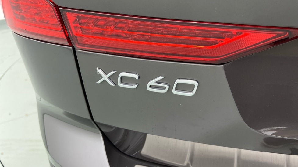 Used Volvo XC60 2024 for sale - 76130498: Photo 46