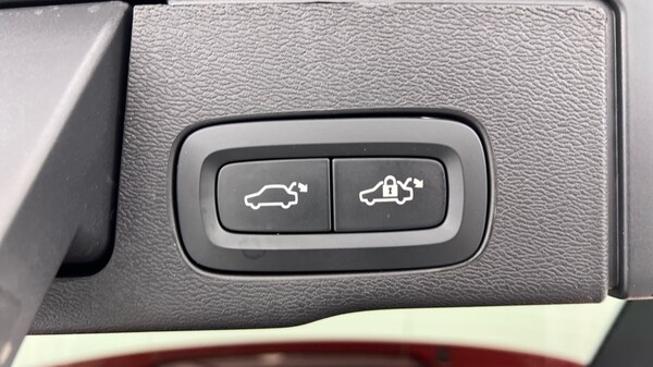 Used Volvo XC60 2024 for sale - 75591039: Photo 35