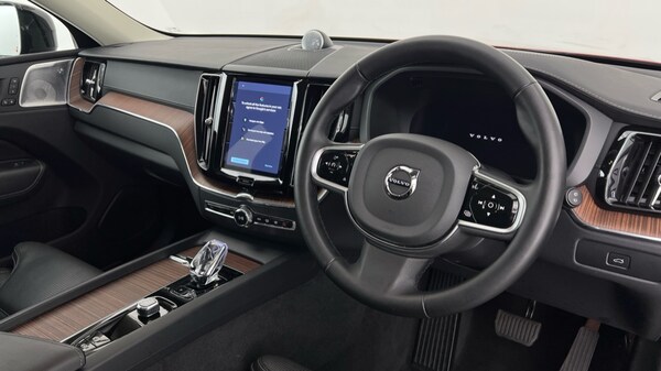 Used Volvo XC60 2024 for sale - 75591039: Photo 4