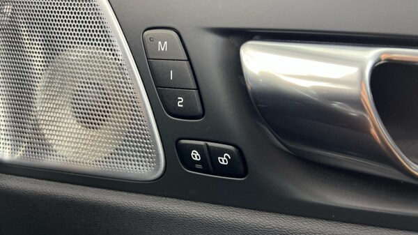 Used Volvo XC60 2024 for sale - 75591039: Photo 50