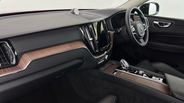 Used Volvo XC60 2024 for sale - 75591039: Photo 53