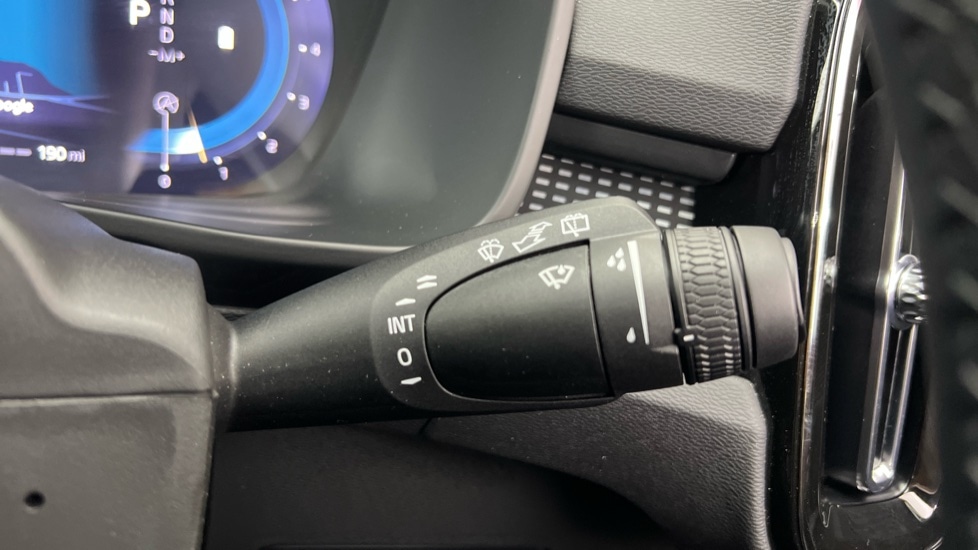 Used Volvo XC40 2025 for sale - 76501454: Photo 23