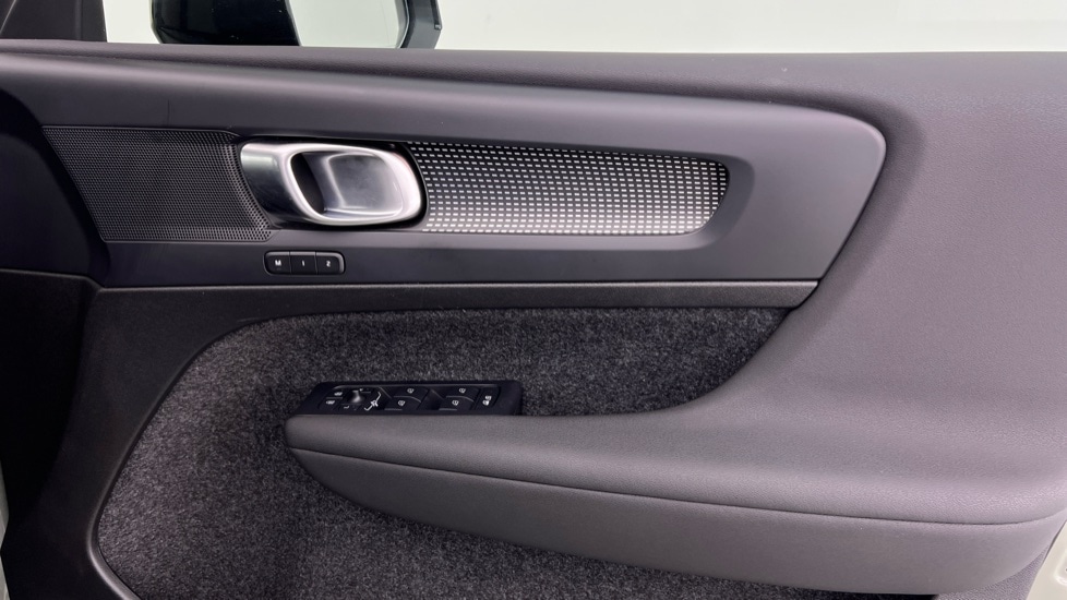 Used Volvo XC40 2025 for sale - 76501454: Photo 29