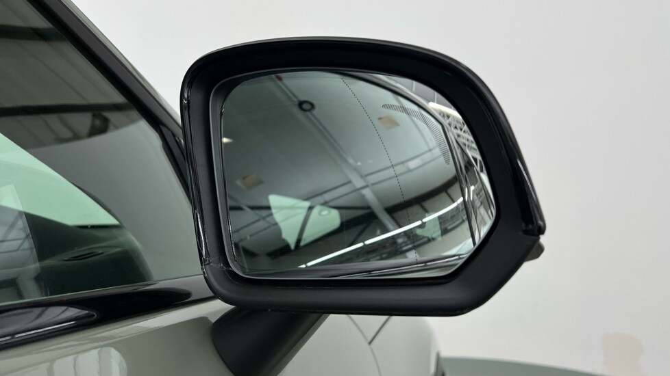 Used Volvo XC40 2025 for sale - 76501454: Photo 32