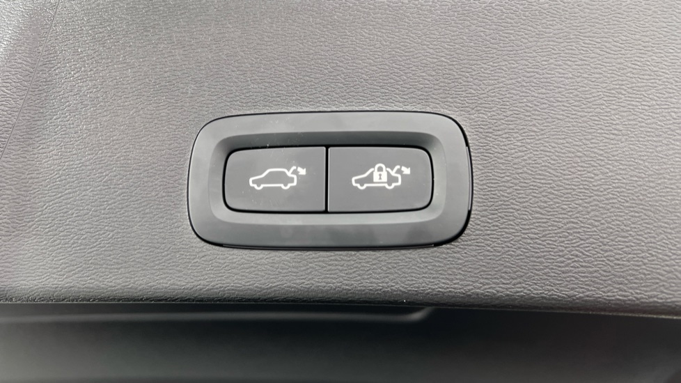 Used Volvo XC40 2025 for sale - 76501454: Photo 35