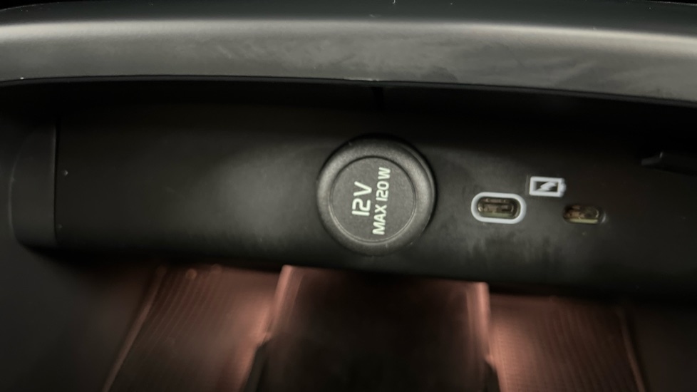 Used Volvo XC40 2025 for sale - 76501454: Photo 43